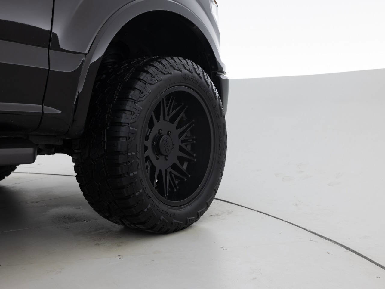 Used 2018 Ford F150 Lariat w/ Equipment Group 502A Luxury image 18