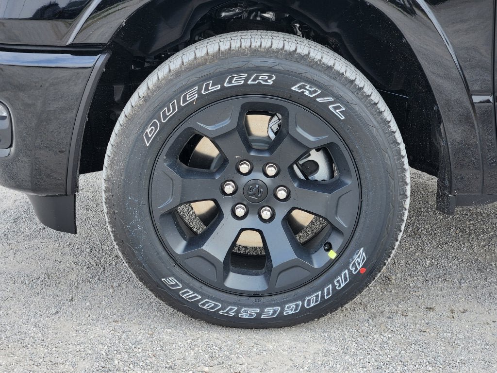 New 2026 RAM 1500 4x4 Crew Cab image 7