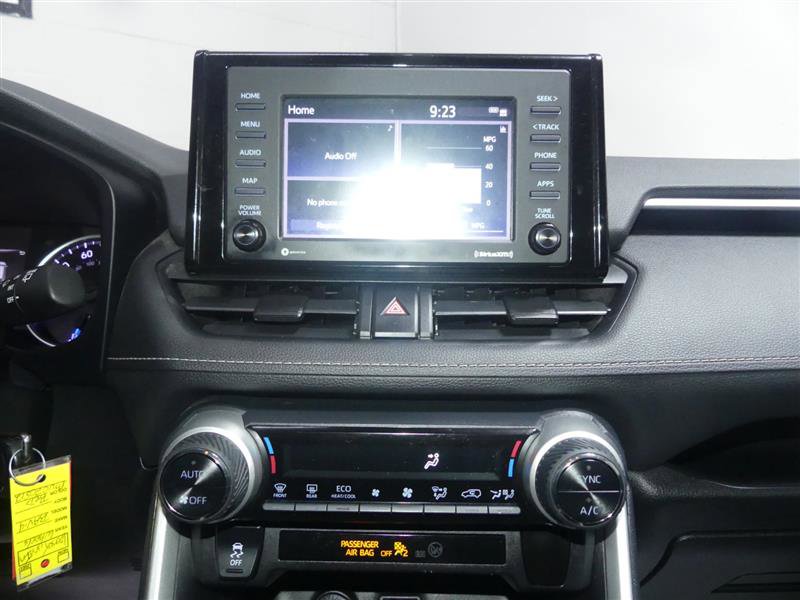 Used 2021 Toyota RAV4 LE image 37