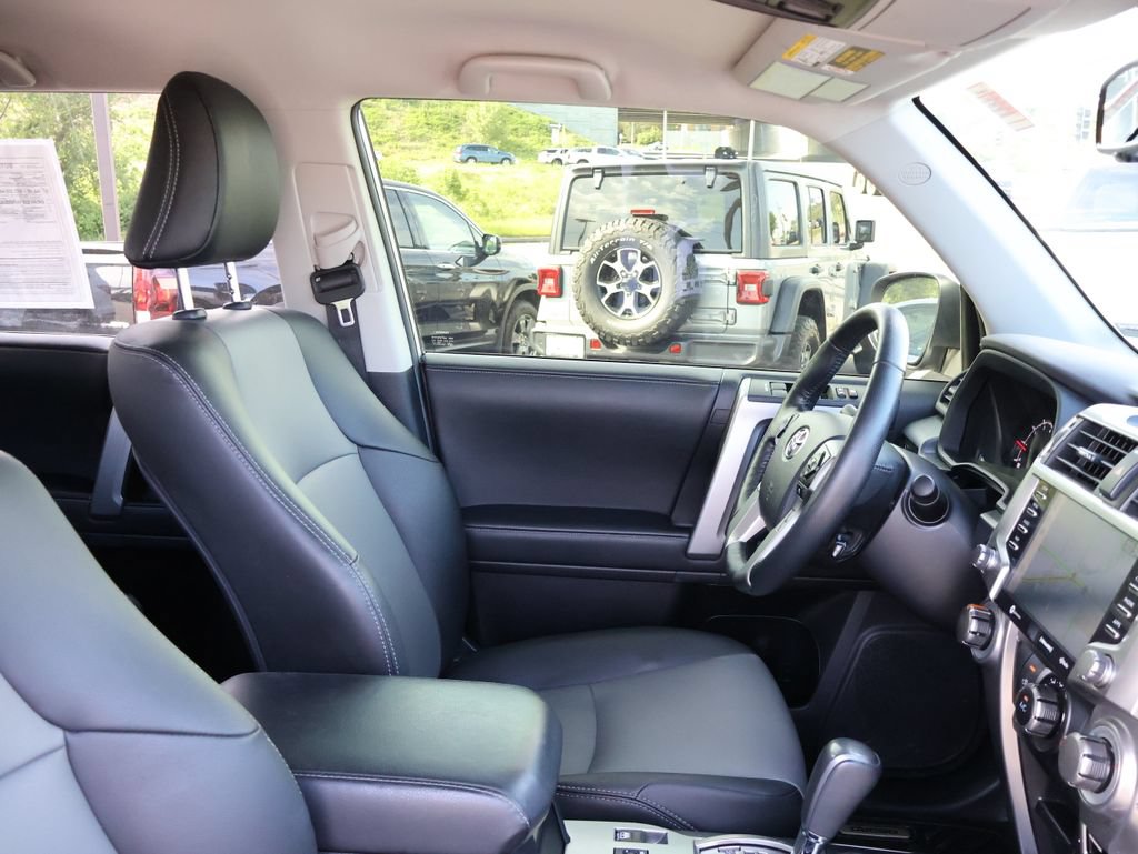 Used 2024 Toyota 4Runner SR5 Premium AWD/4WD image 8