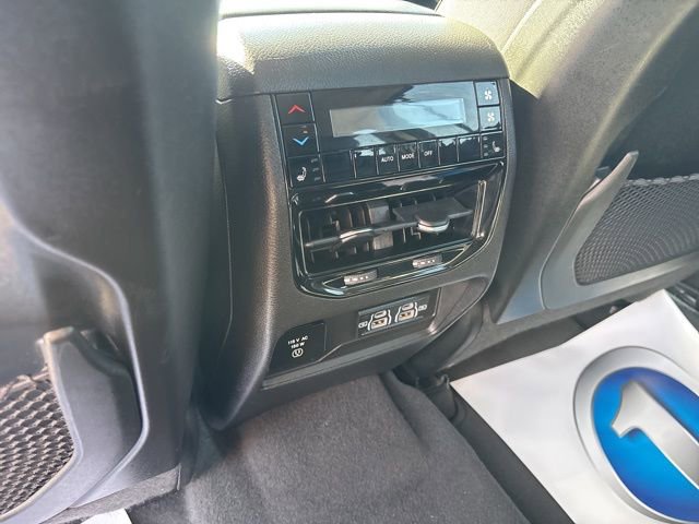 Used 2022 Jeep Grand Cherokee L Limited w/ Luxury Tech Group II image 34