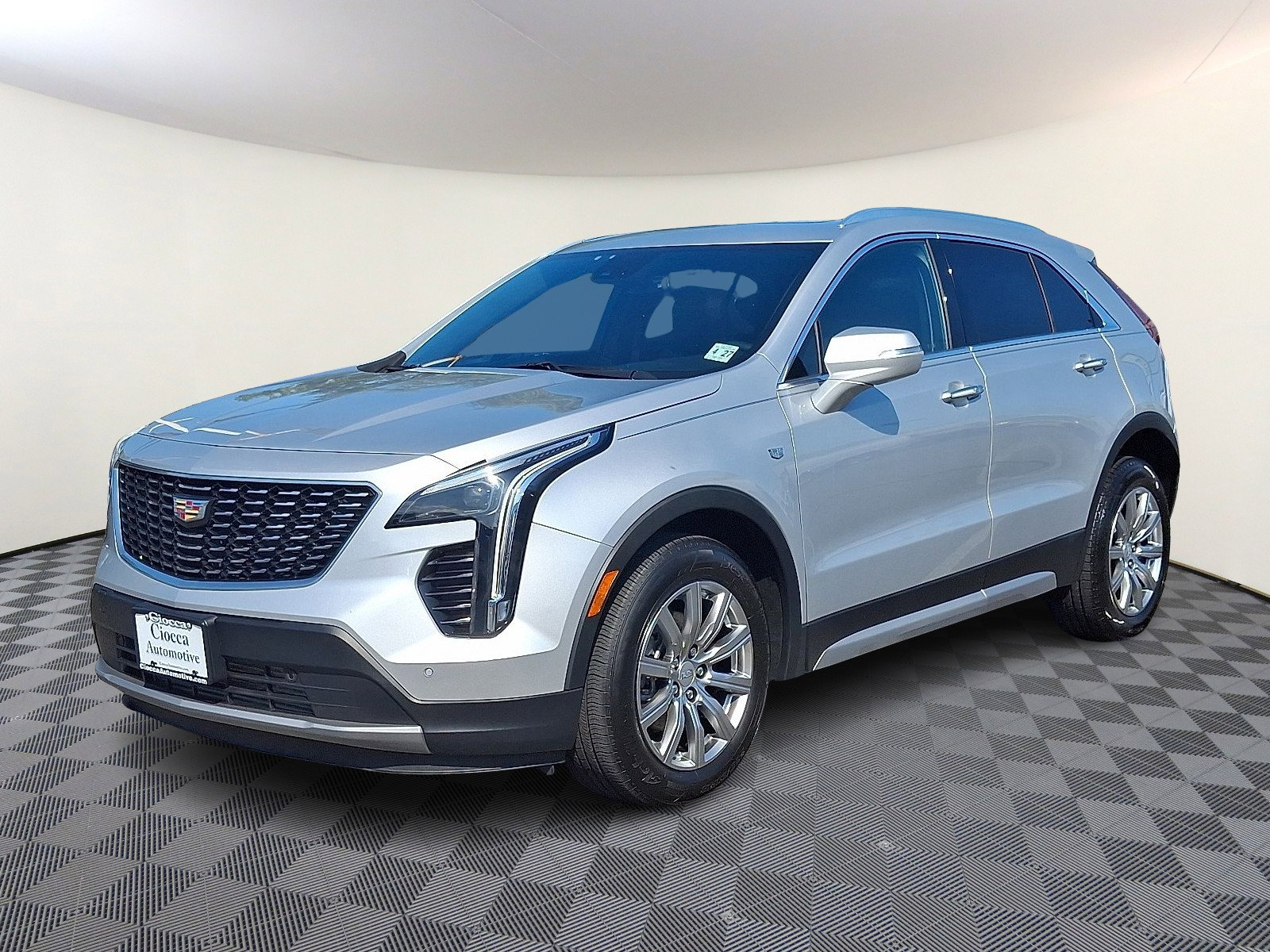 Certified 2022 Cadillac XT4 Premium Luxury w/ Technology Package image 1