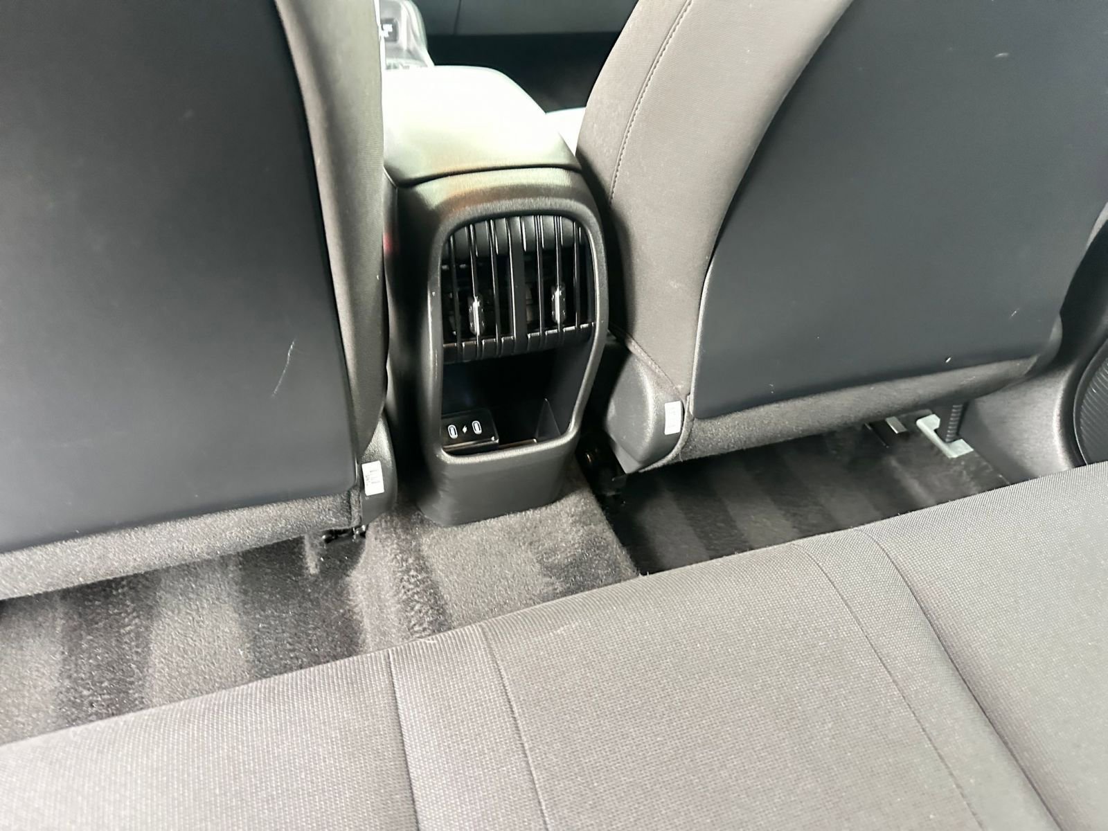 Used 2025 Hyundai Kona SEL image 24