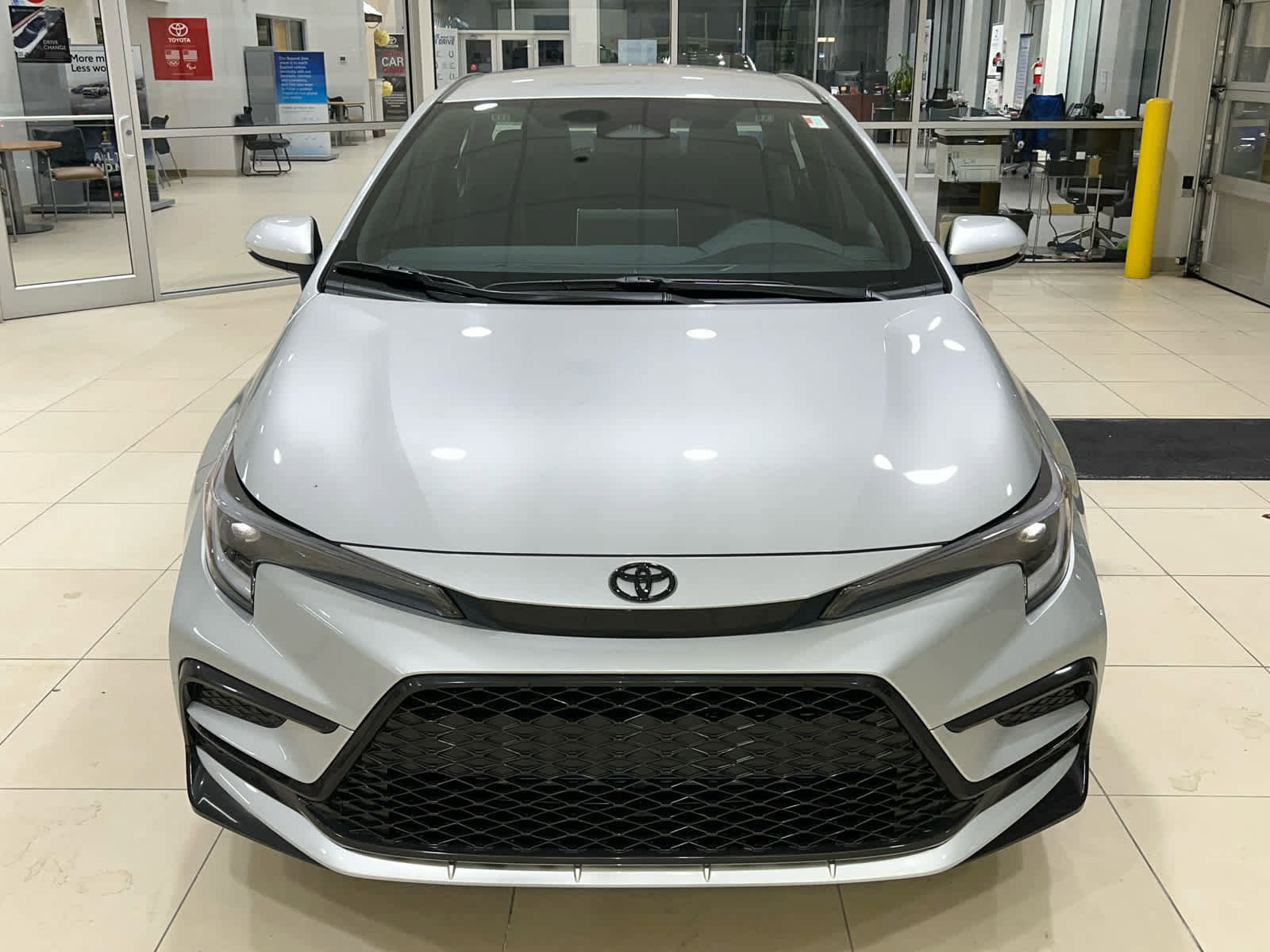 New 2026 Toyota Corolla SE w/ SE Package FWD image 3