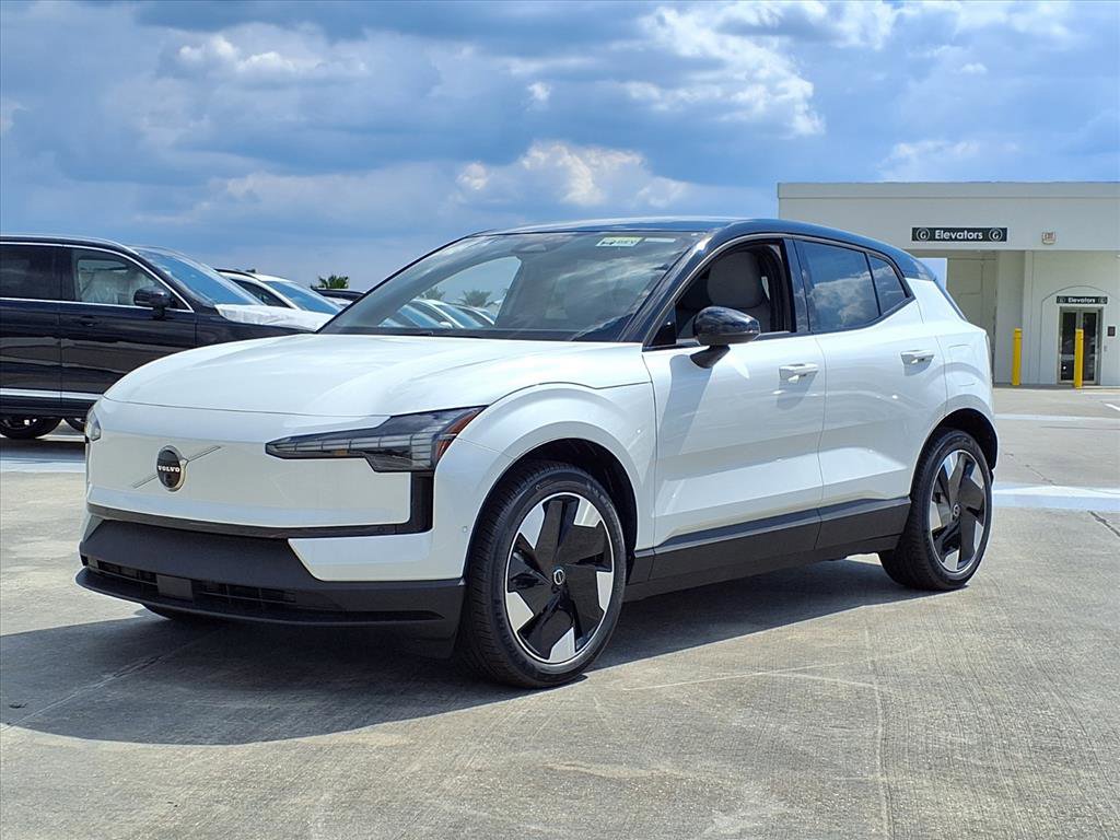 New 2026 Volvo EX30 Ultra w/ Protection Package Premier image 3
