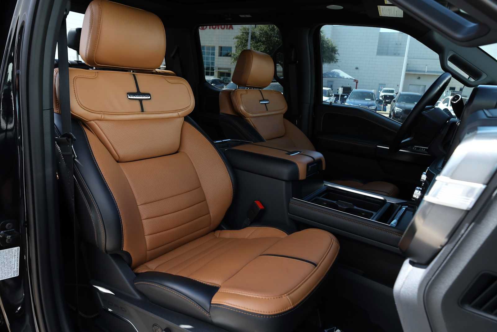 Used 2024 Ford F350 Platinum AWD/4WD image 42