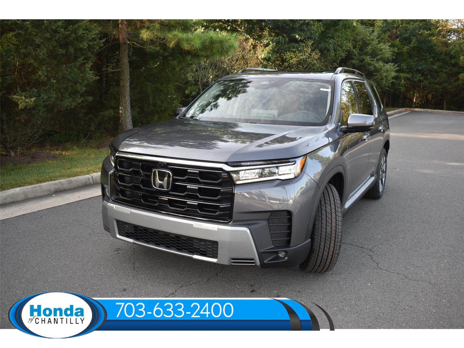 New 2026 Honda Pilot Touring image 3