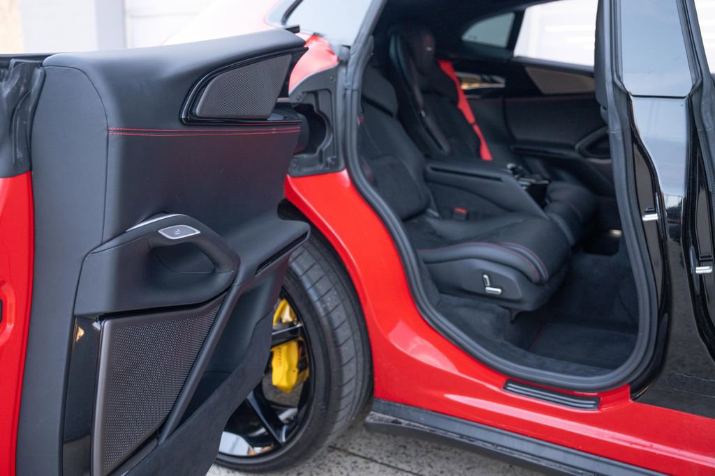 Certified 2025 Ferrari Purosangue image 57