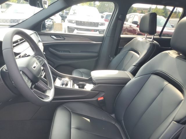 New 2026 Jeep Grand Cherokee Limited w/ Limited Altitude Package AWD/4WD image 19