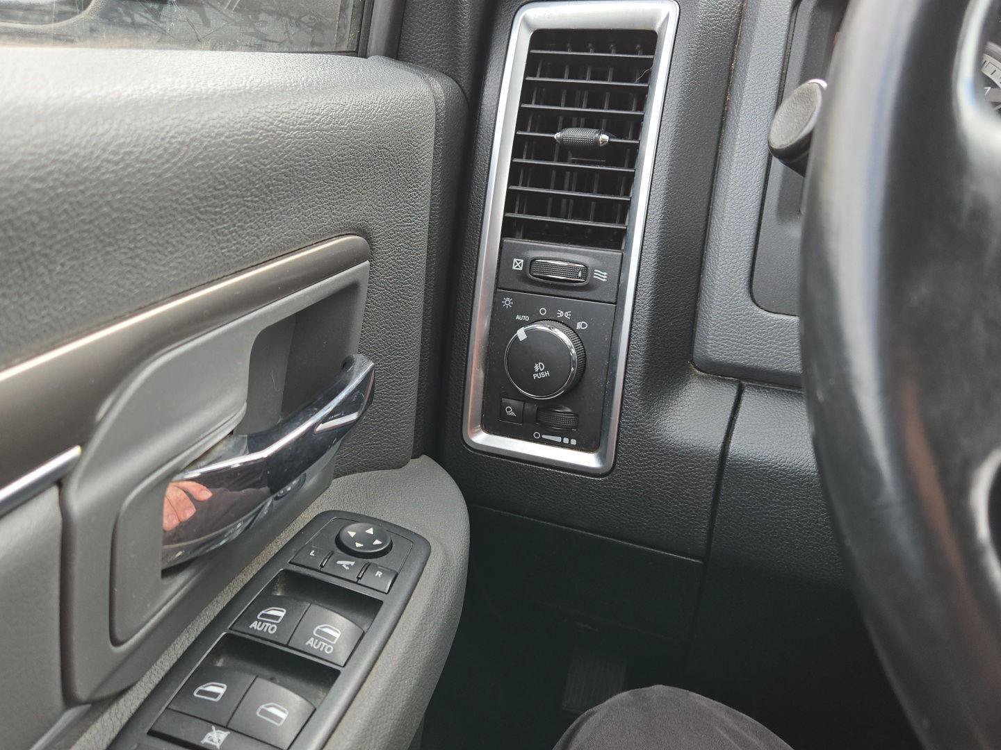 Used 2016 RAM 1500 Big Horn AWD/4WD image 22