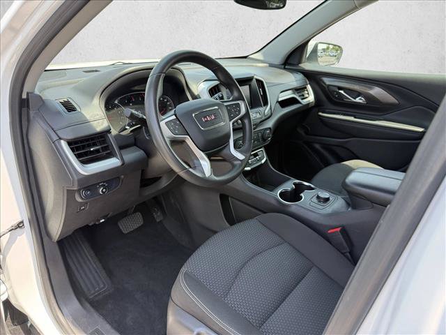 Used 2024 GMC Terrain SLE AWD/4WD image 10