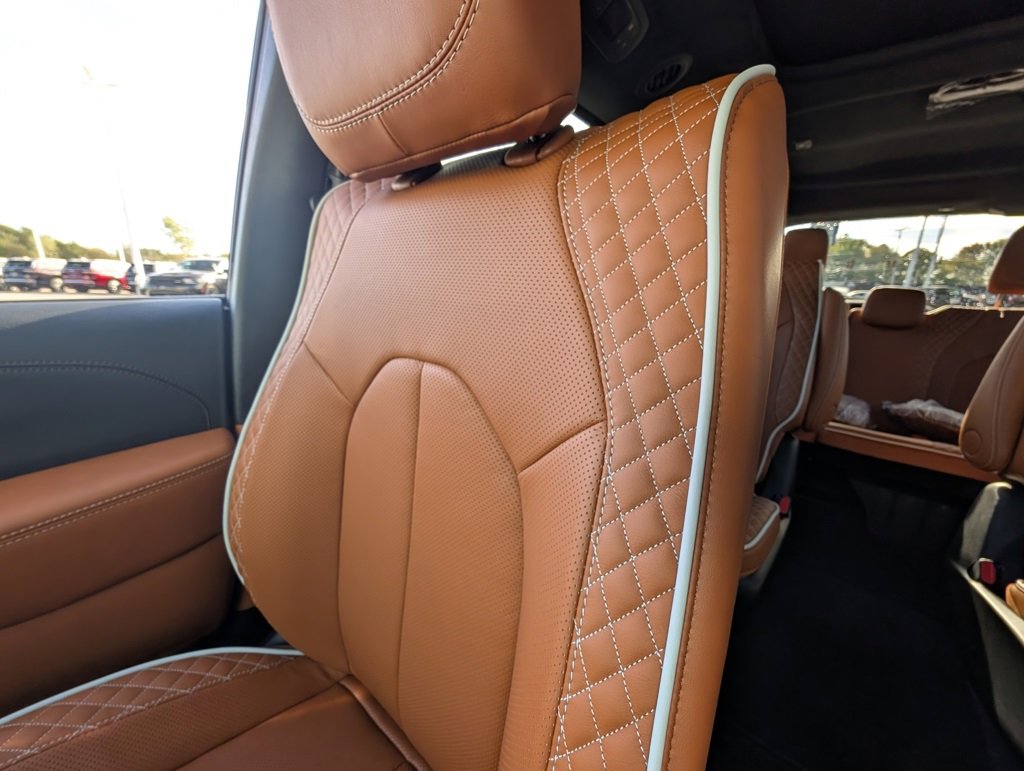 New 2026 Chrysler Pacifica Pinnacle image 12