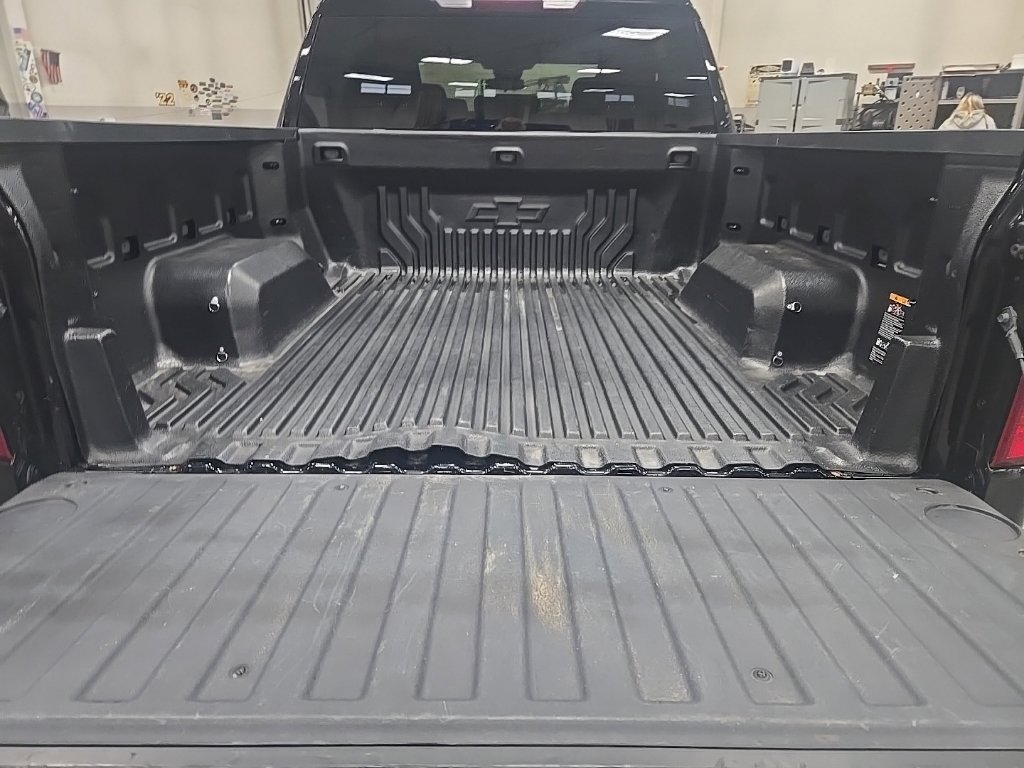 Used 2023 Chevrolet Silverado 1500 LT AWD/4WD image 26