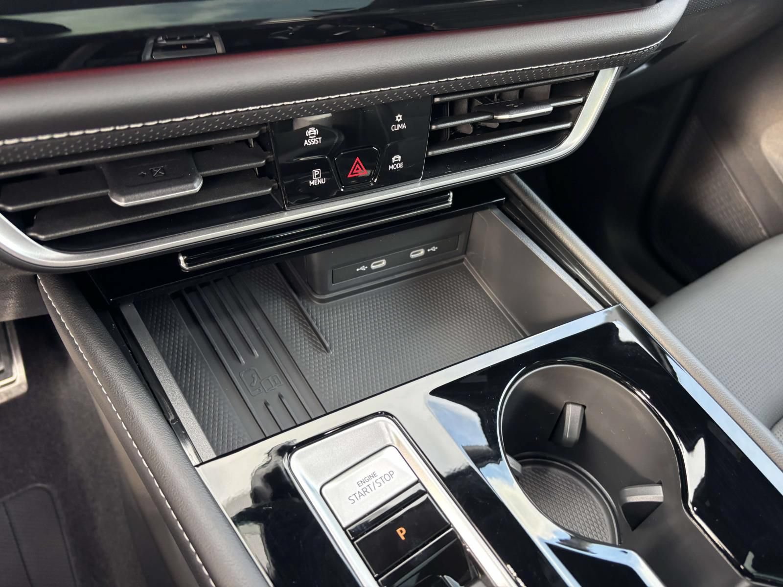 New 2026 Volkswagen Atlas Cross Sport SEL R-Line AWD/4WD image 23