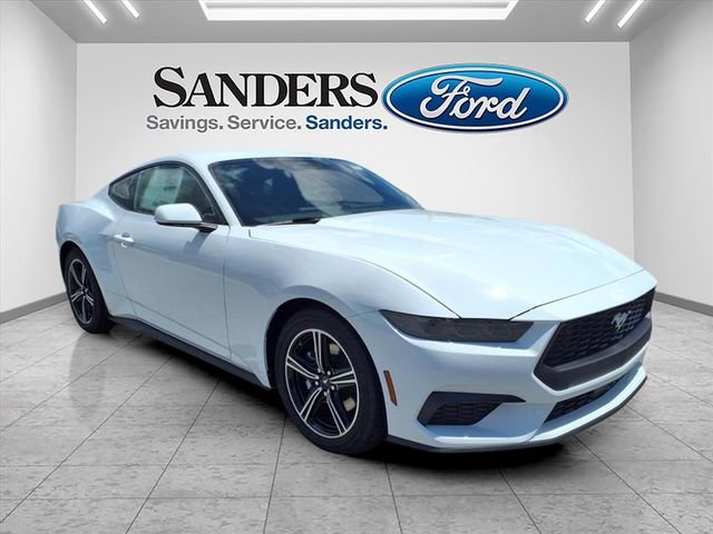 Used 2025 Ford Mustang Coupe image 1