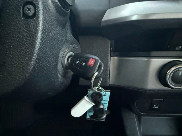 Used 2018 Toyota Tacoma SR5 image 22