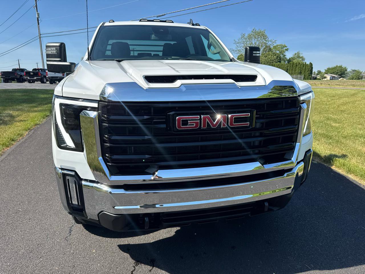 Used 2025 GMC Sierra 3500 Pro w/ Convenience Package AWD/4WD image 8