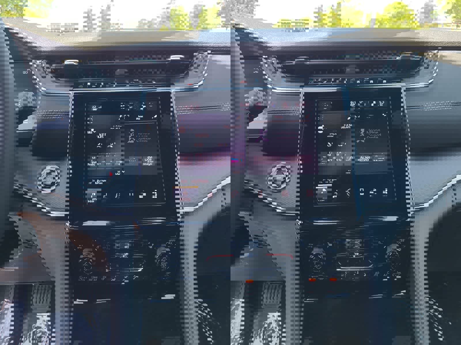 New 2025 Jeep Grand Cherokee Altitude w/ Trailer Tow Package image 24