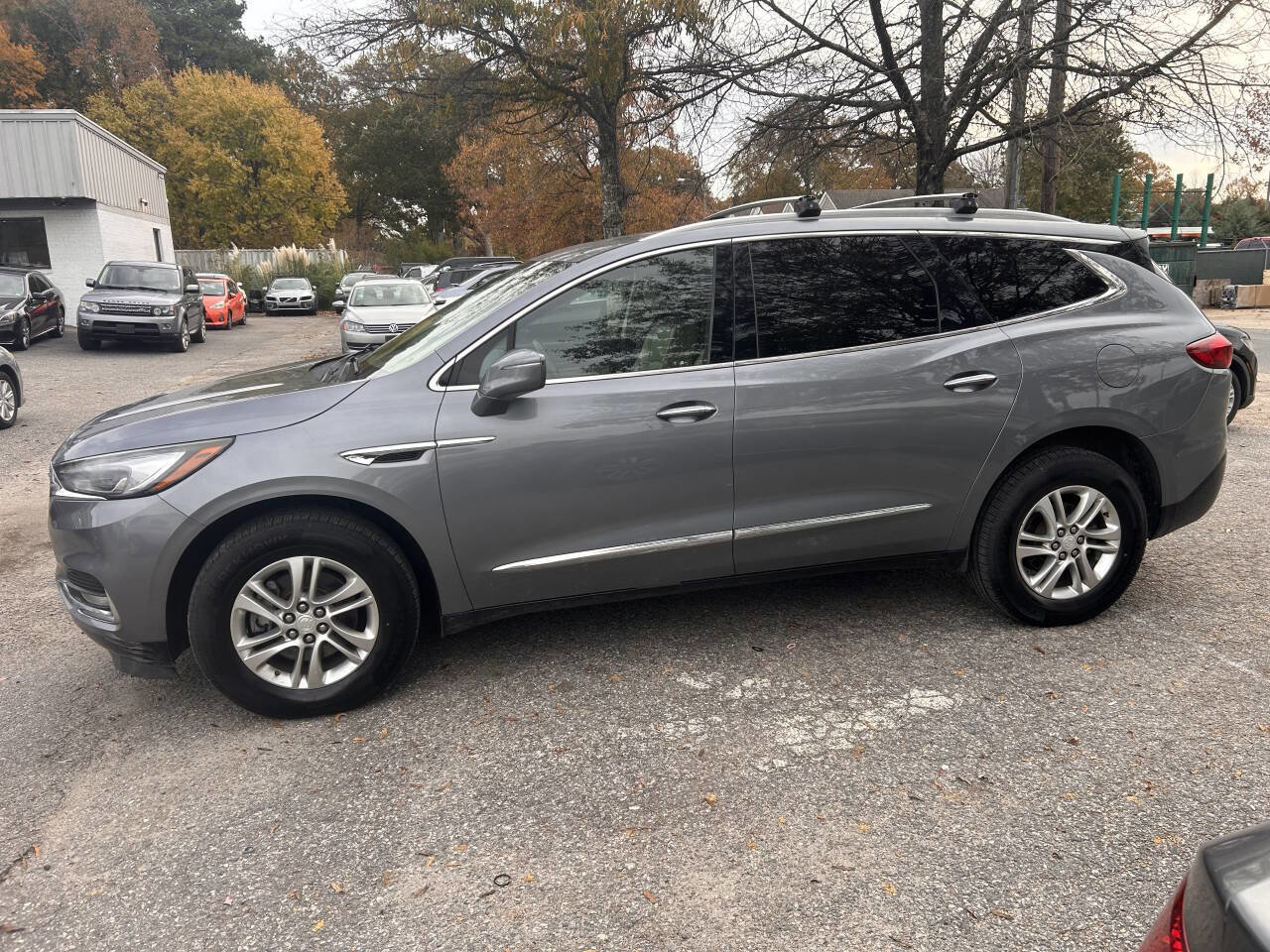 Used 2018 Buick Enclave Essence AWD/4WD image 11