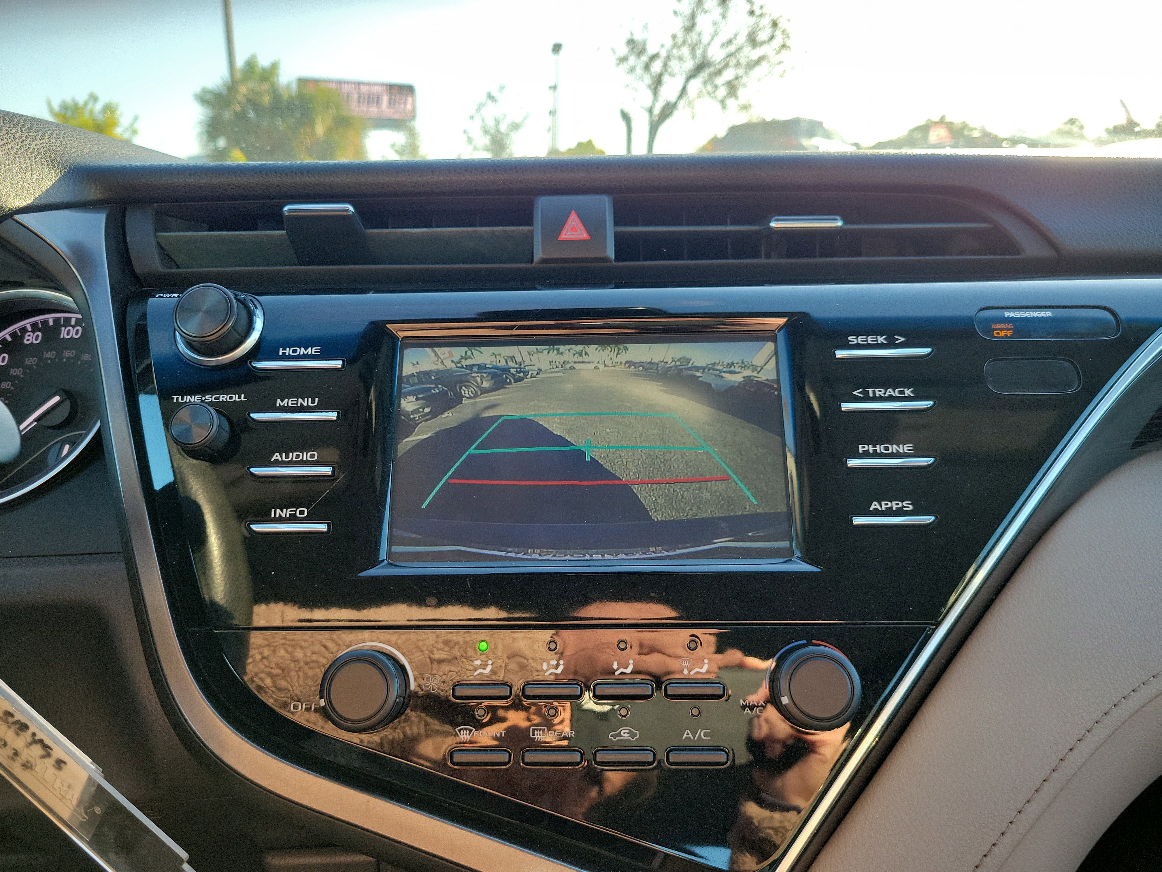 Used 2018 Toyota Camry SE image 26