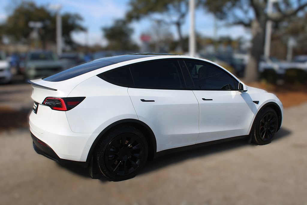 Used 2021 Tesla Model Y Long Range image 6
