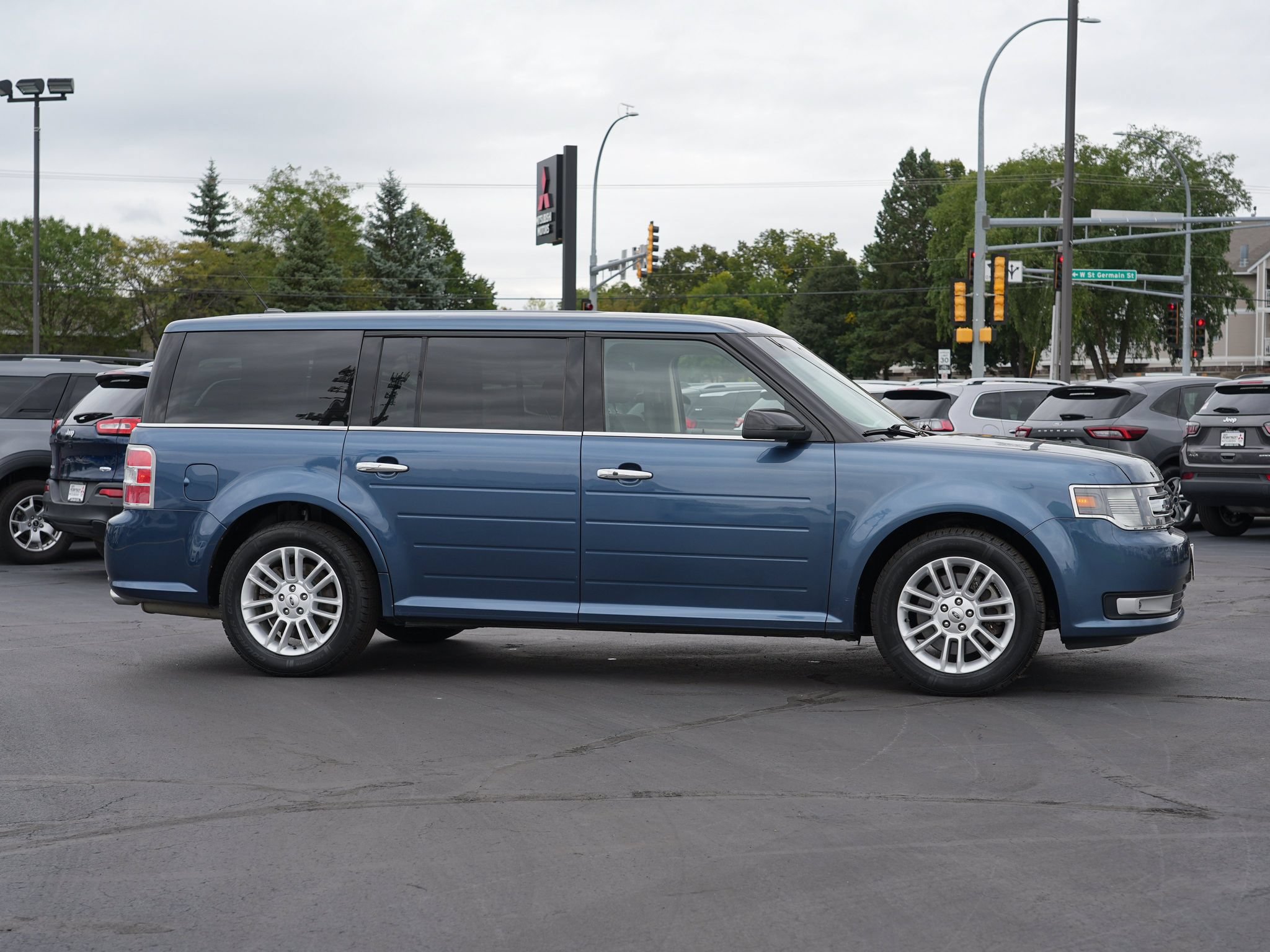 Used 2019 Ford Flex SEL AWD/4WD image 2