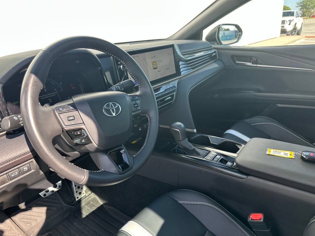 Used 2025 Toyota Camry SE w/ Multimedia Upgrade Package FWD image 17