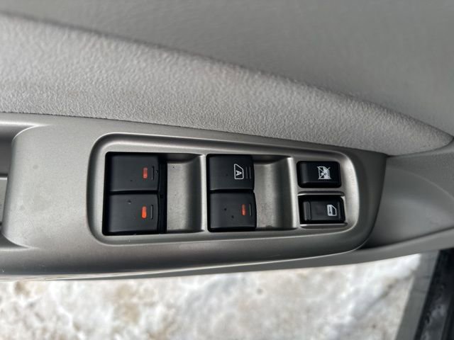 Used 2010 Subaru Forester 2.5X Limited image 14