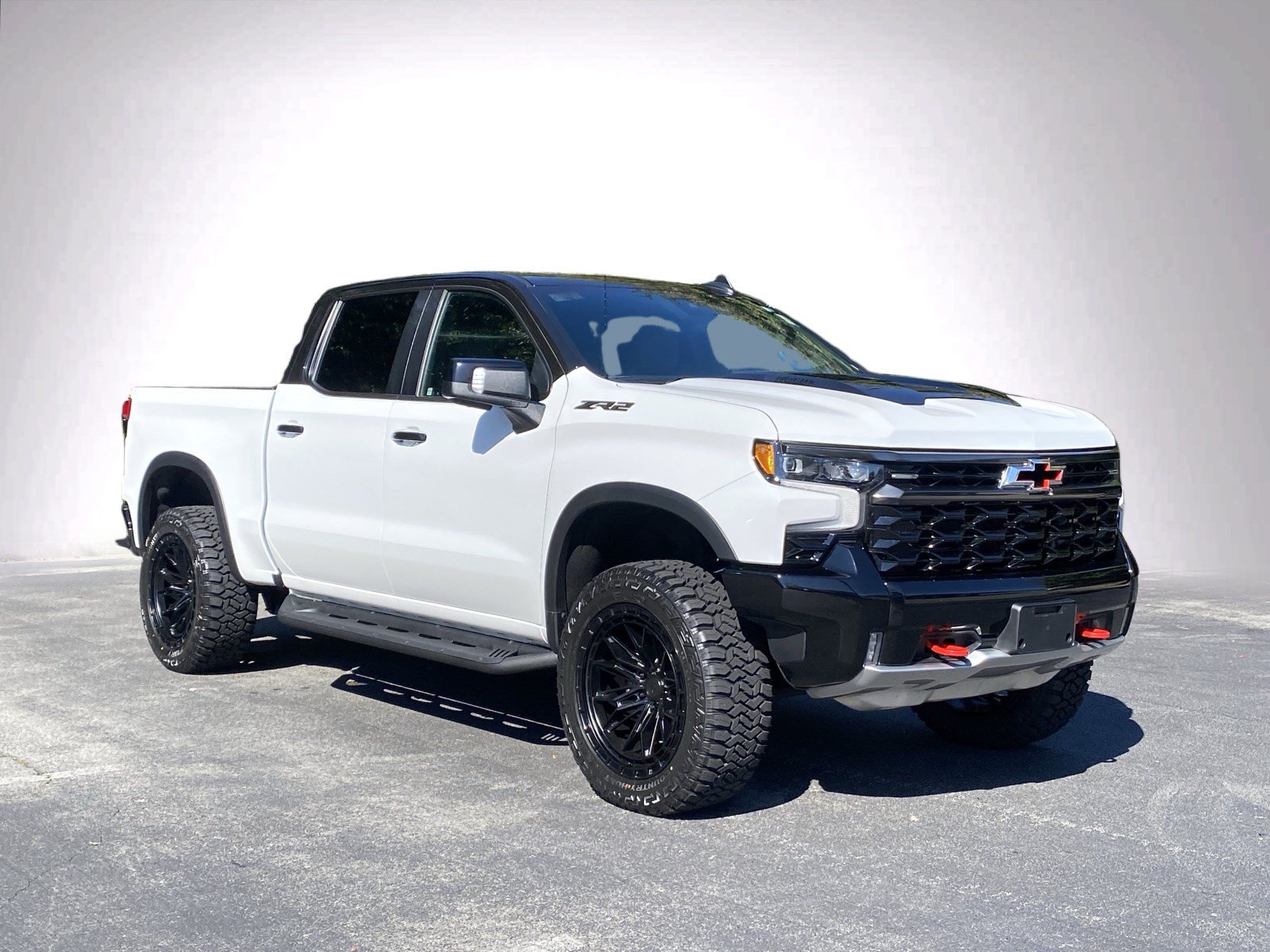Used 2024 Chevrolet Silverado 1500 ZR2 w/ Technology Package AWD/4WD image 2