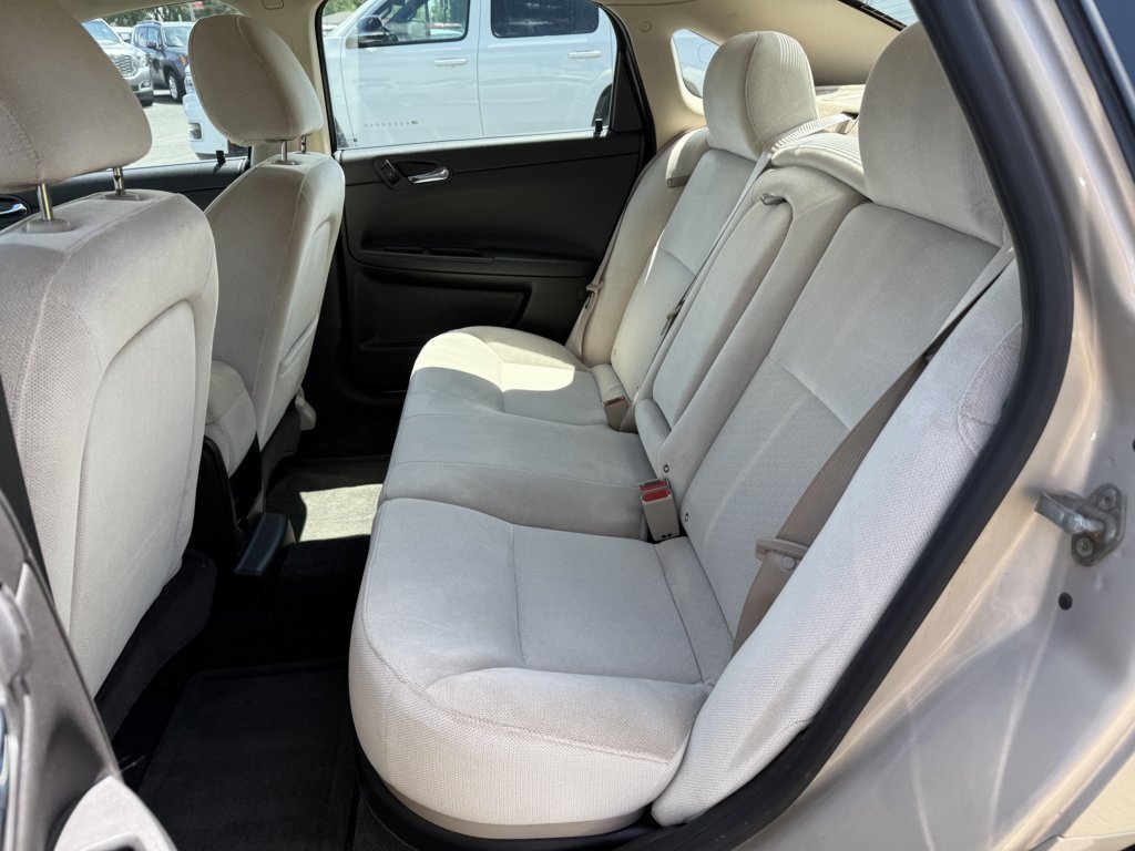 Used 2012 Chevrolet Impala LT FWD image 12
