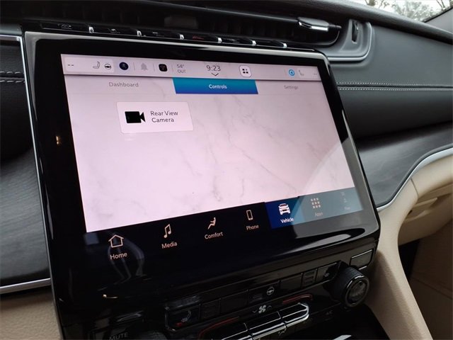 New 2025 Jeep Grand Cherokee Limited image 21