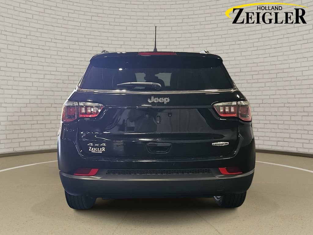 Used 2024 Jeep Compass Latitude AWD/4WD image 6