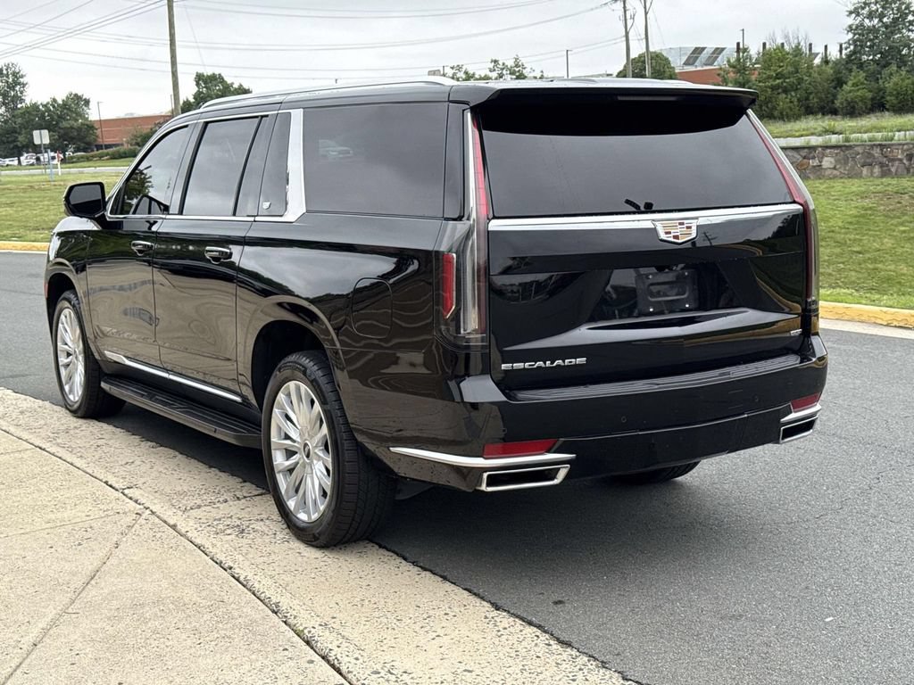 Used 2023 Cadillac Escalade ESV Luxury RWD image 23