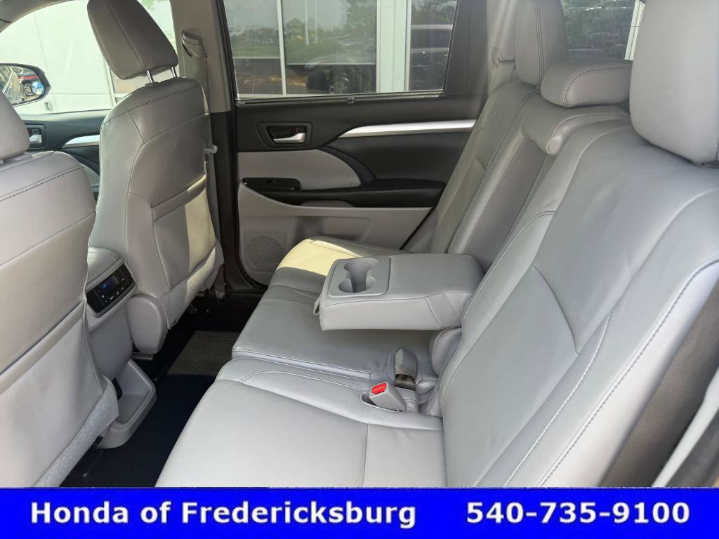 Used 2015 Toyota Highlander XLE AWD/4WD image 21