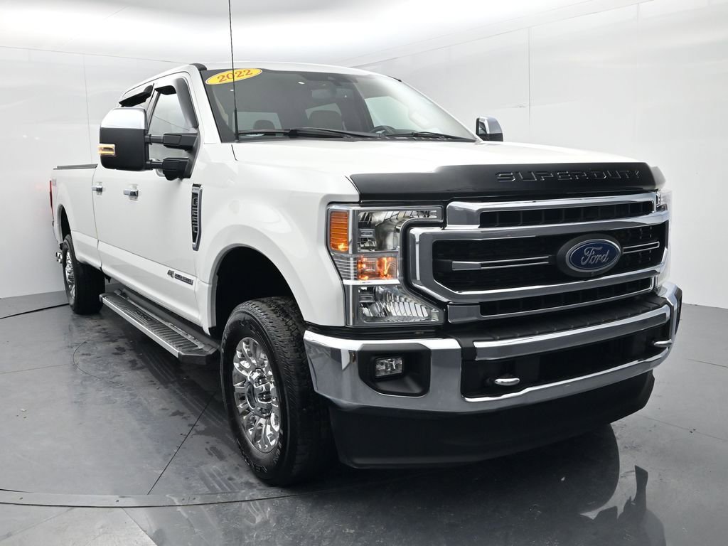 Used 2022 Ford F250 Lariat w/ Chrome Package image 2