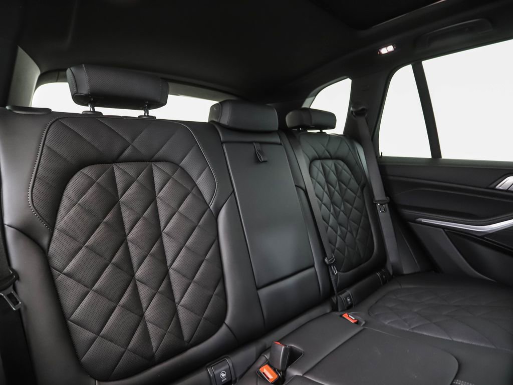 Certified 2024 BMW X5 xDrive50e image 28