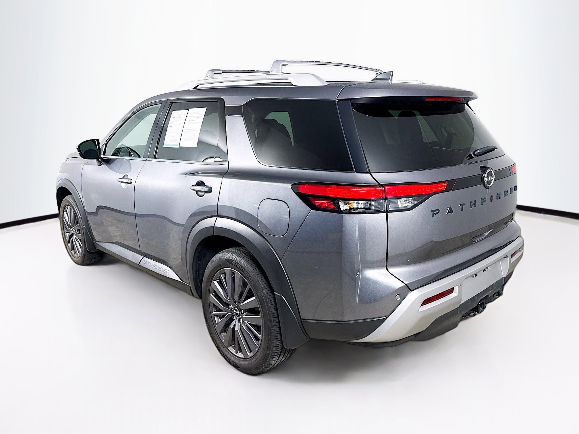 Used 2023 Nissan Pathfinder SL w/ SL Premium Package image 32