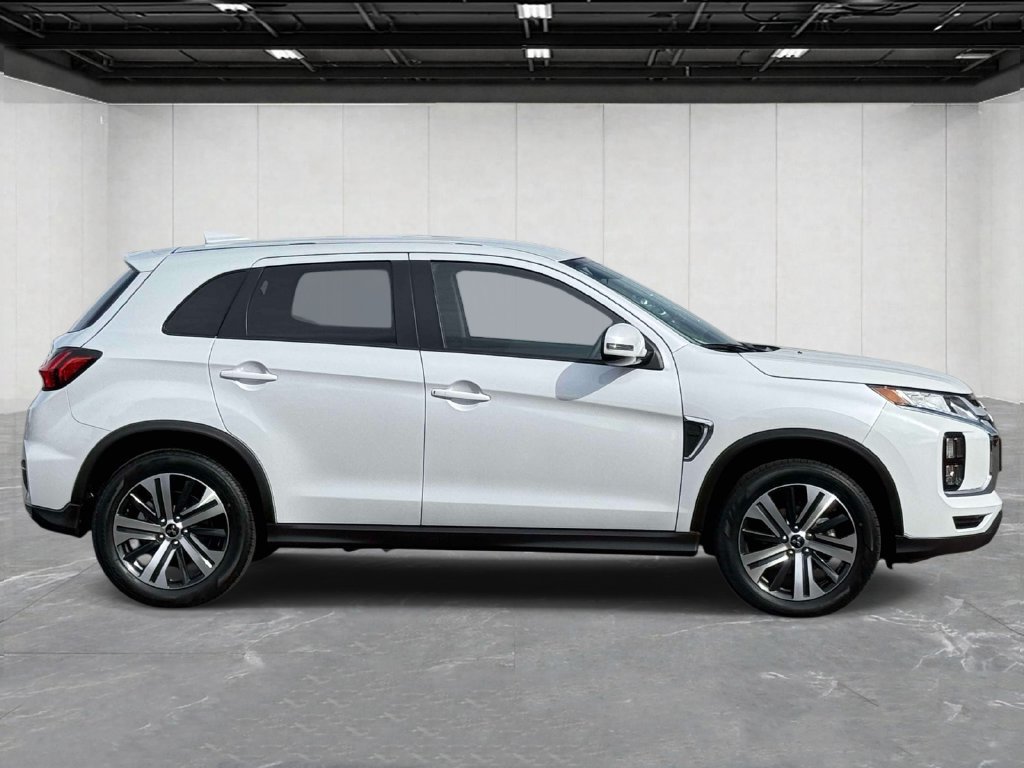 Used 2025 Mitsubishi Outlander Sport SE AWD/4WD image 4