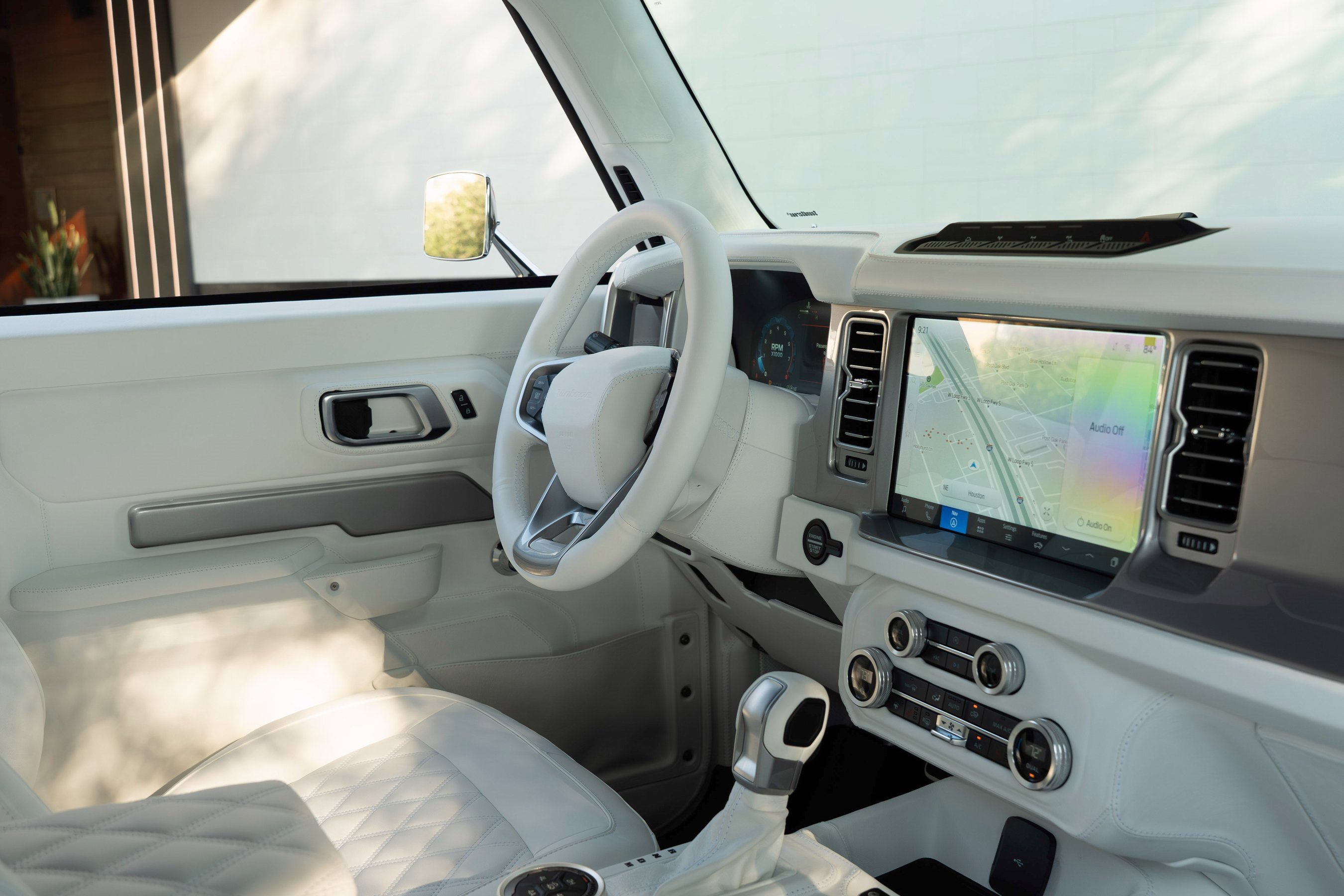 Used 2025 Ford Bronco Badlands image 52