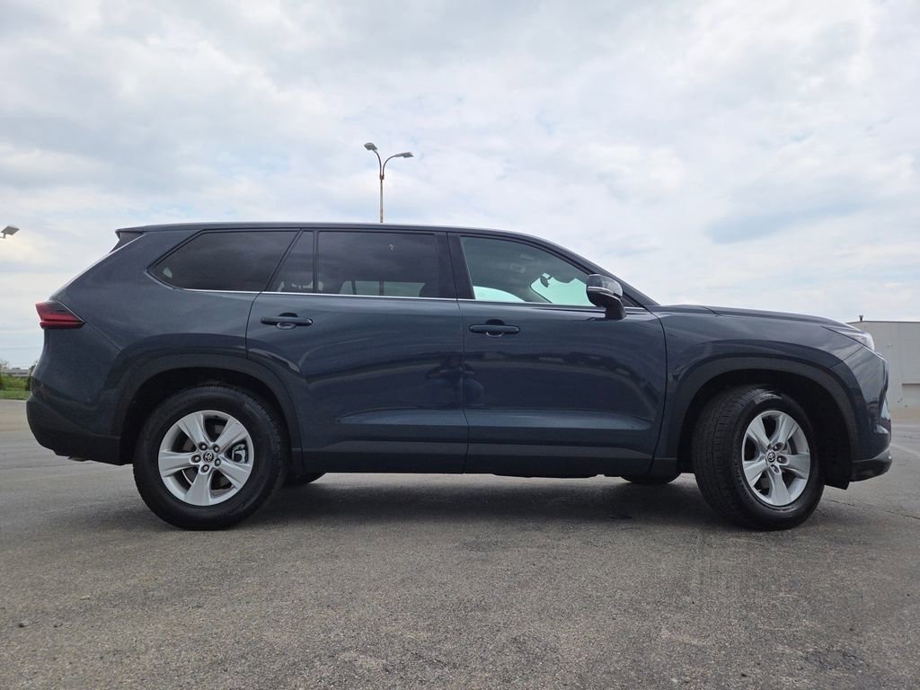 Used 2025 Toyota Grand Highlander FWD image 25