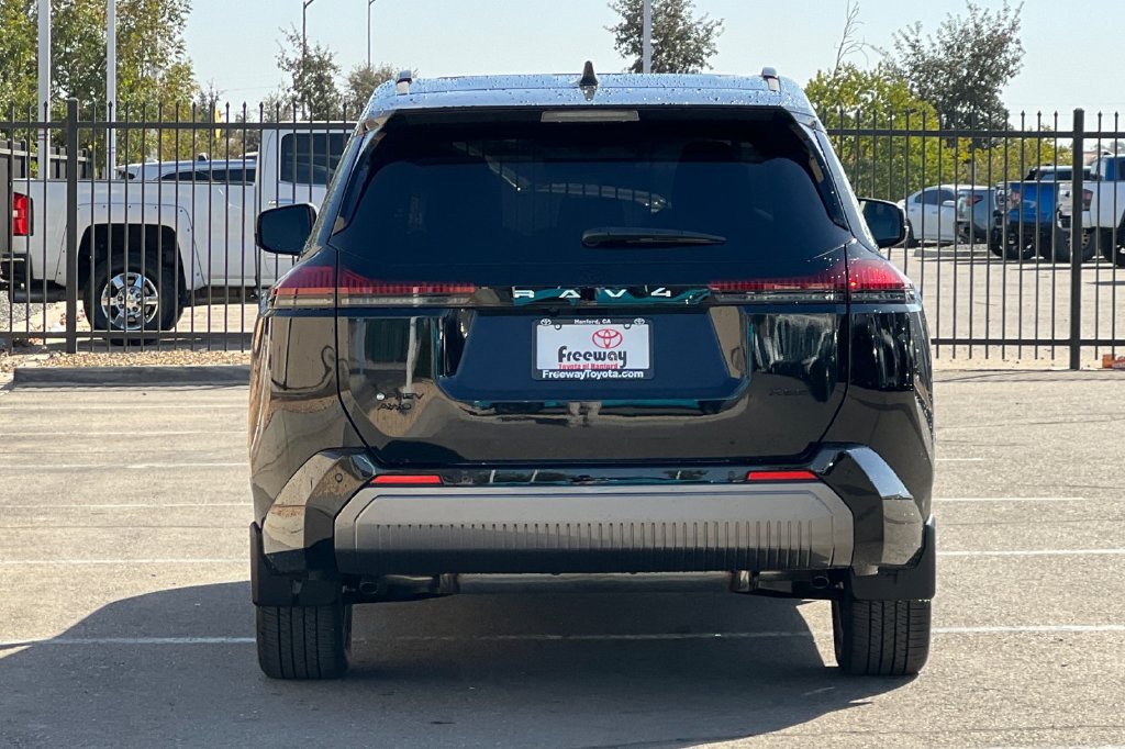 New 2026 Toyota RAV4 XSE w/ Panoramic Sun Roof Package AWD/4WD image 5