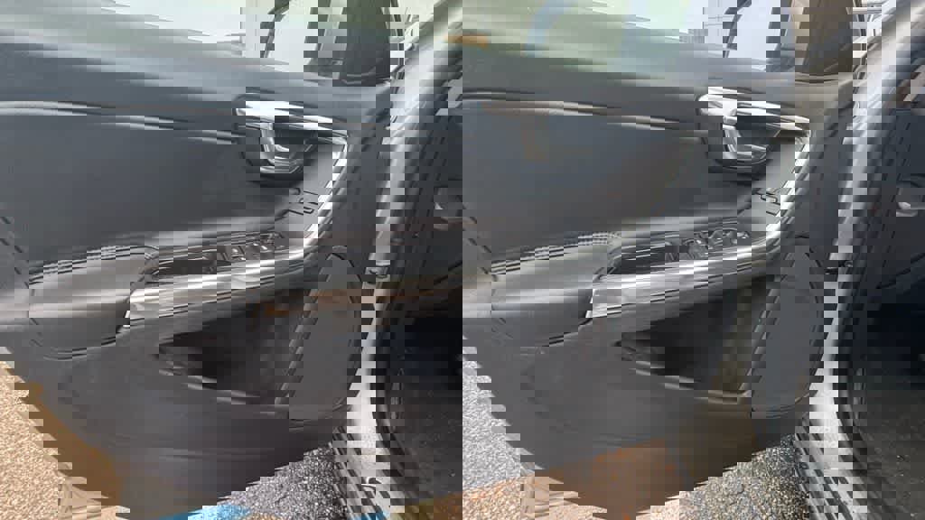 Used 2013 Volvo S60 T5 image 18