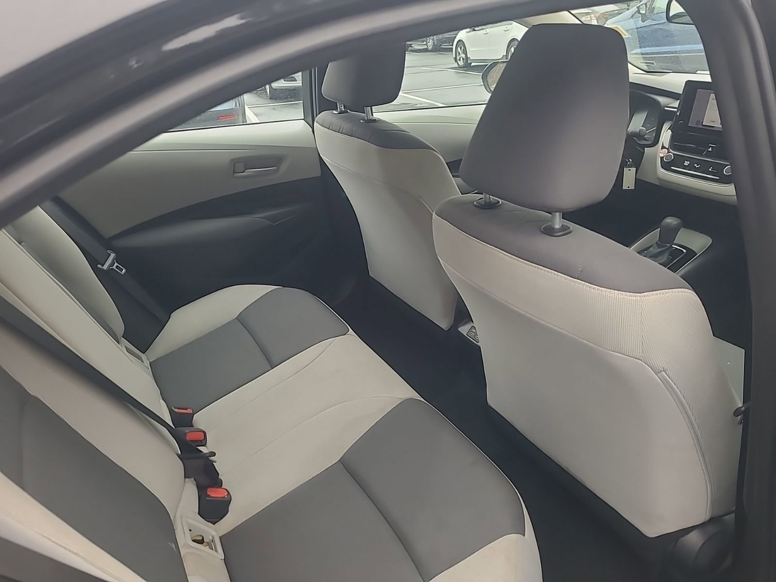 Used 2024 Toyota Corolla LE image 43