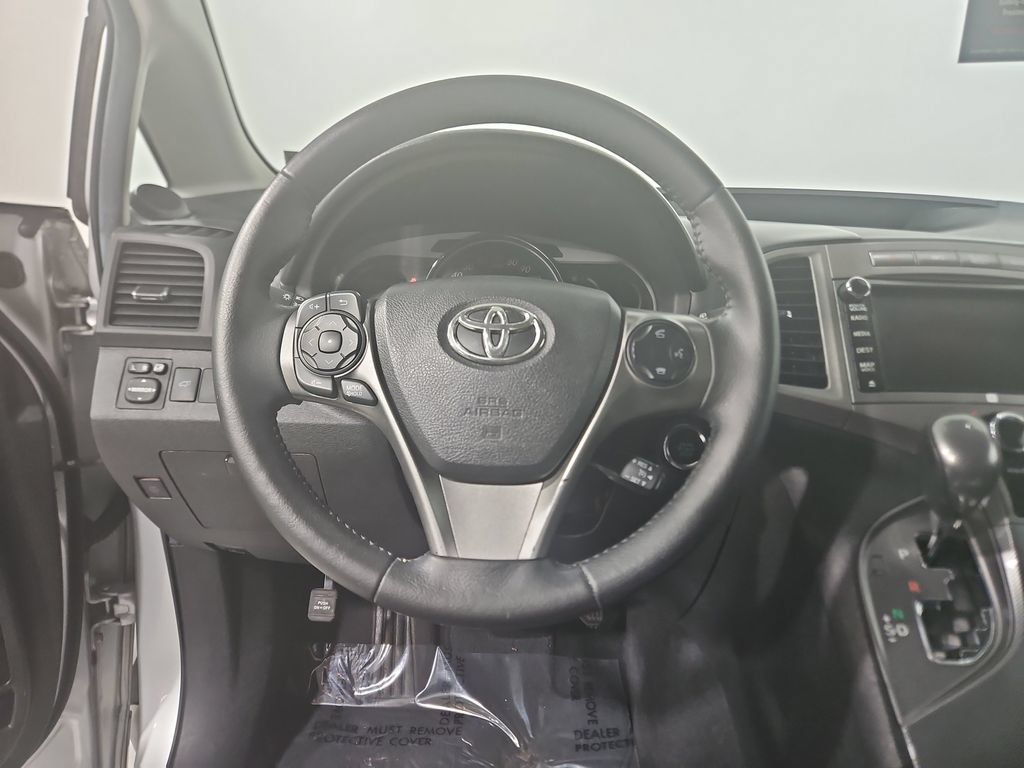 Used 2014 Toyota Venza Limited AWD/4WD image 15
