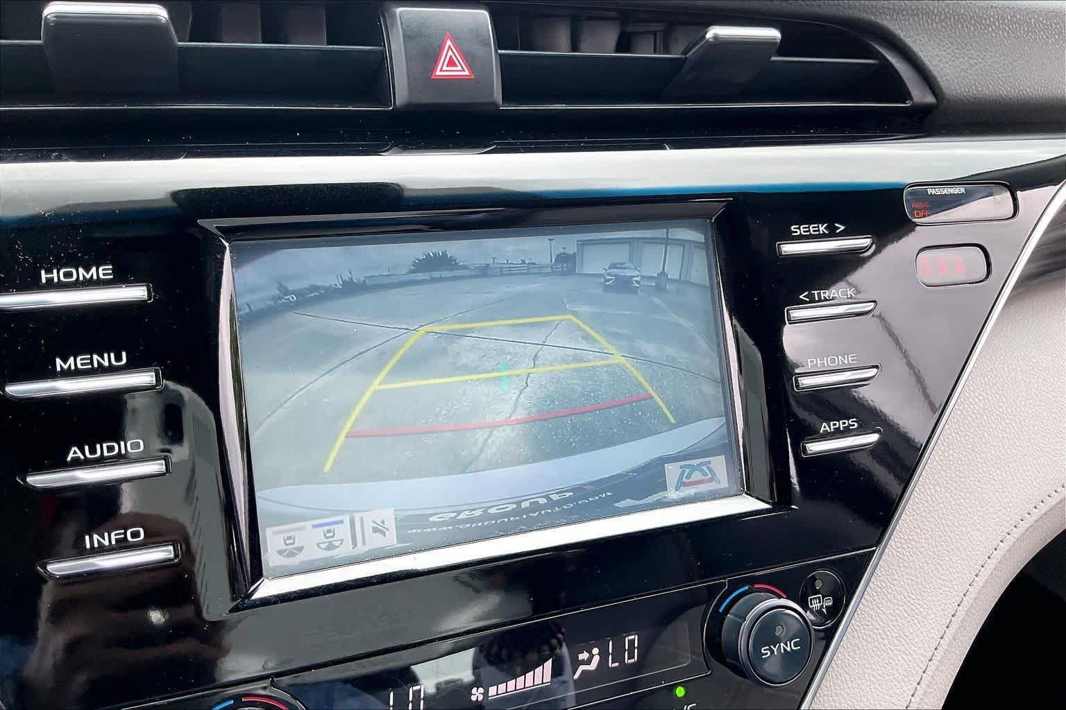 Used 2018 Toyota Camry XLE FWD image 27