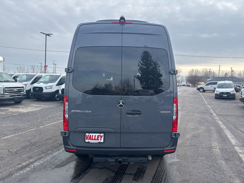 Used 2022 Mercedes-Benz Sprinter 2500 image 12