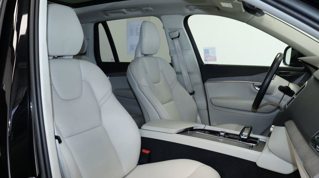 Used 2023 Volvo XC90 B6 Plus w/ Protection Package Premier AWD/4WD image 22