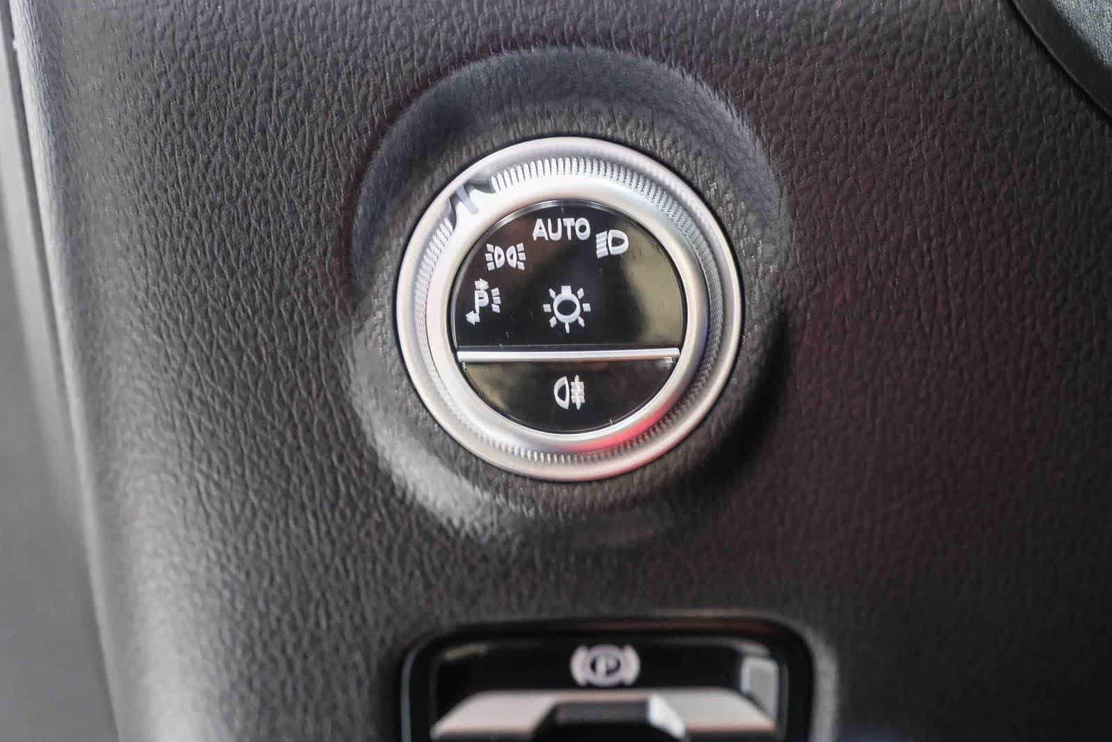 Certified 2023 Mercedes-Benz C 300 Sedan image 27