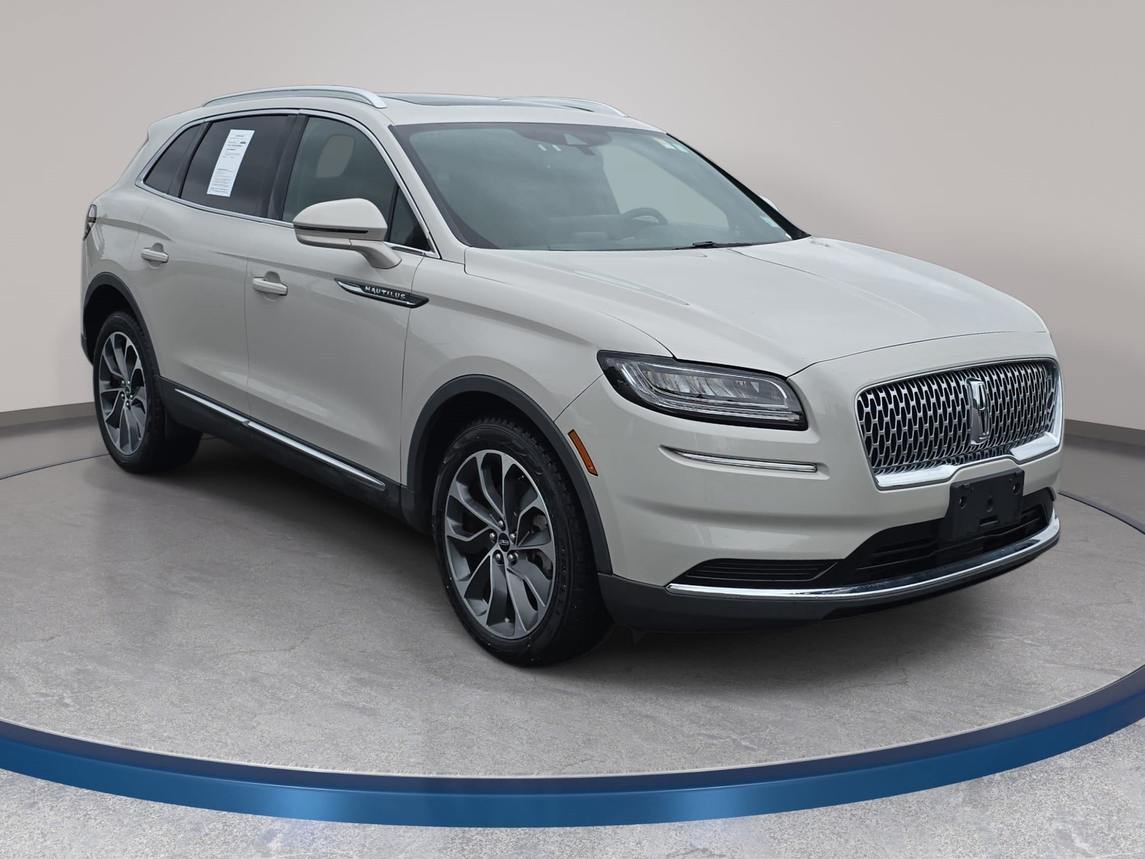 Certified 2023 Lincoln Nautilus Reserve AWD/4WD image 3