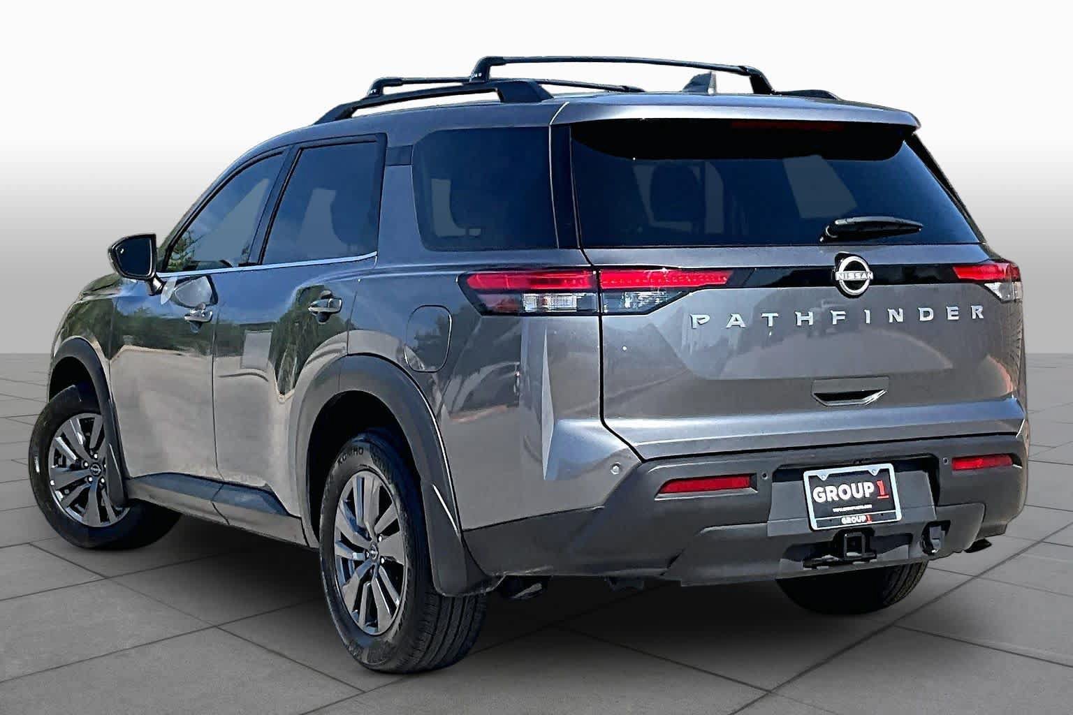 Certified 2025 Nissan Pathfinder SV w/ SV Premium Package FWD image 12